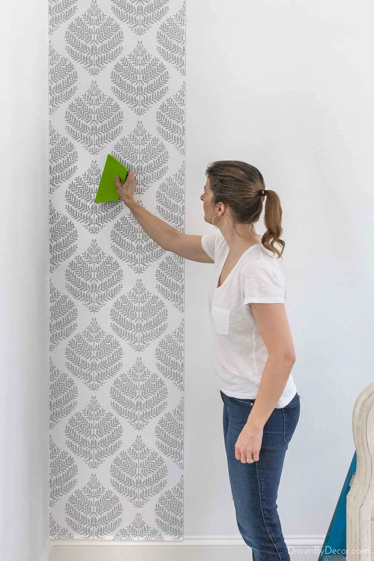 How Much Wallpaper Adhesive Do I Need