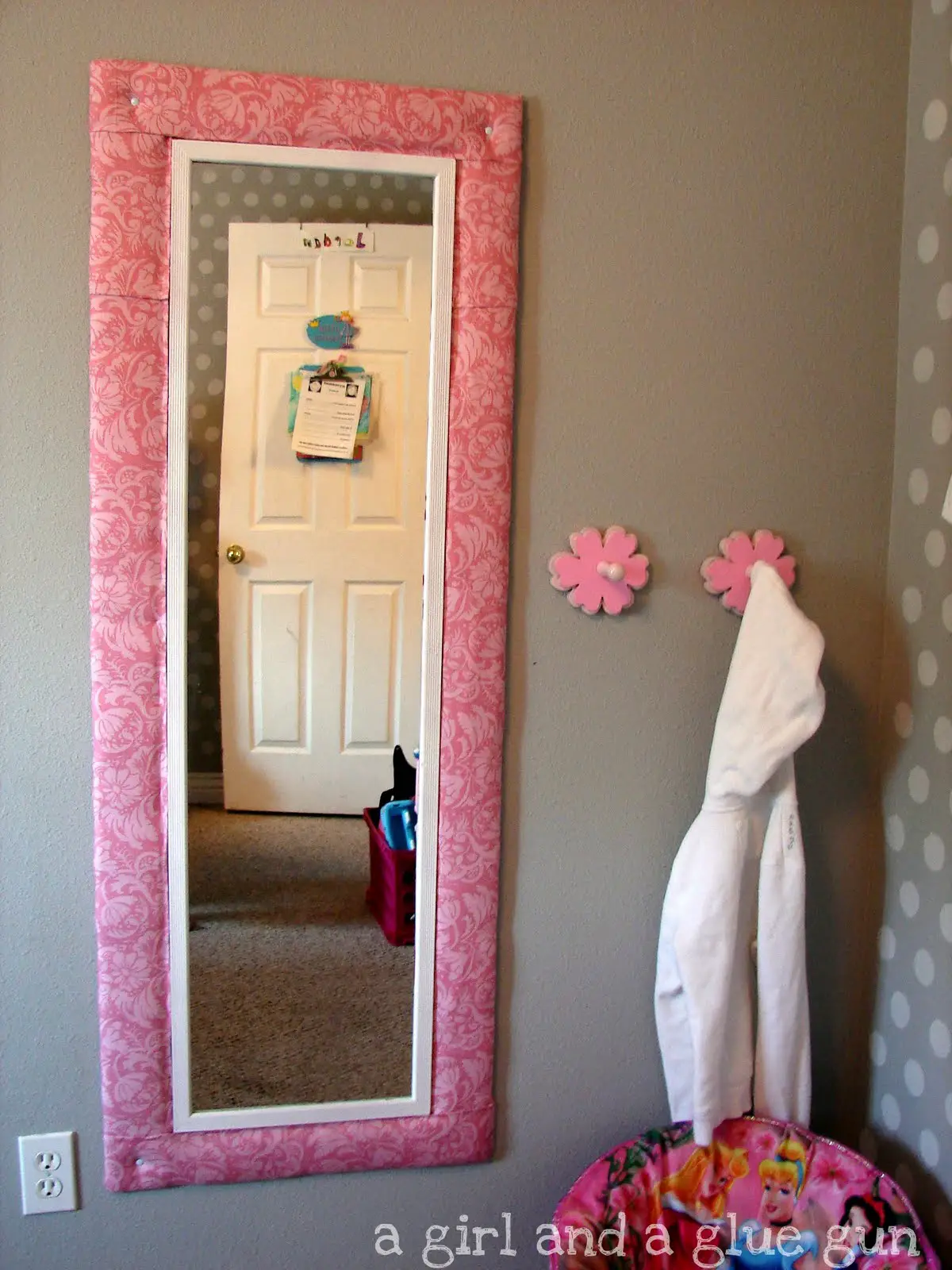 How To Glue Mirror To Wall