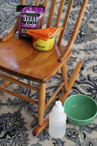 Step-By-Step Guide: Applying Spray Polish On Wood Furniture