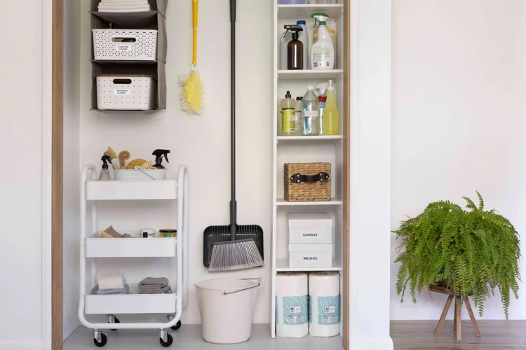 Why Properly Storing And Organizing Your Cleaning Cloths Is Important